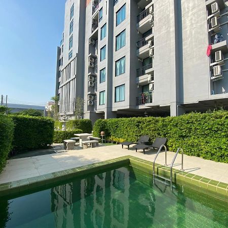 Roomquest Bangkok Sukhumvit 107 Samut Prakan Dış mekan fotoğraf