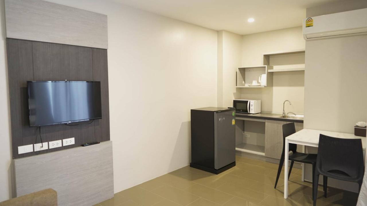 Roomquest Bangkok Sukhumvit 107 Samut Prakan Dış mekan fotoğraf