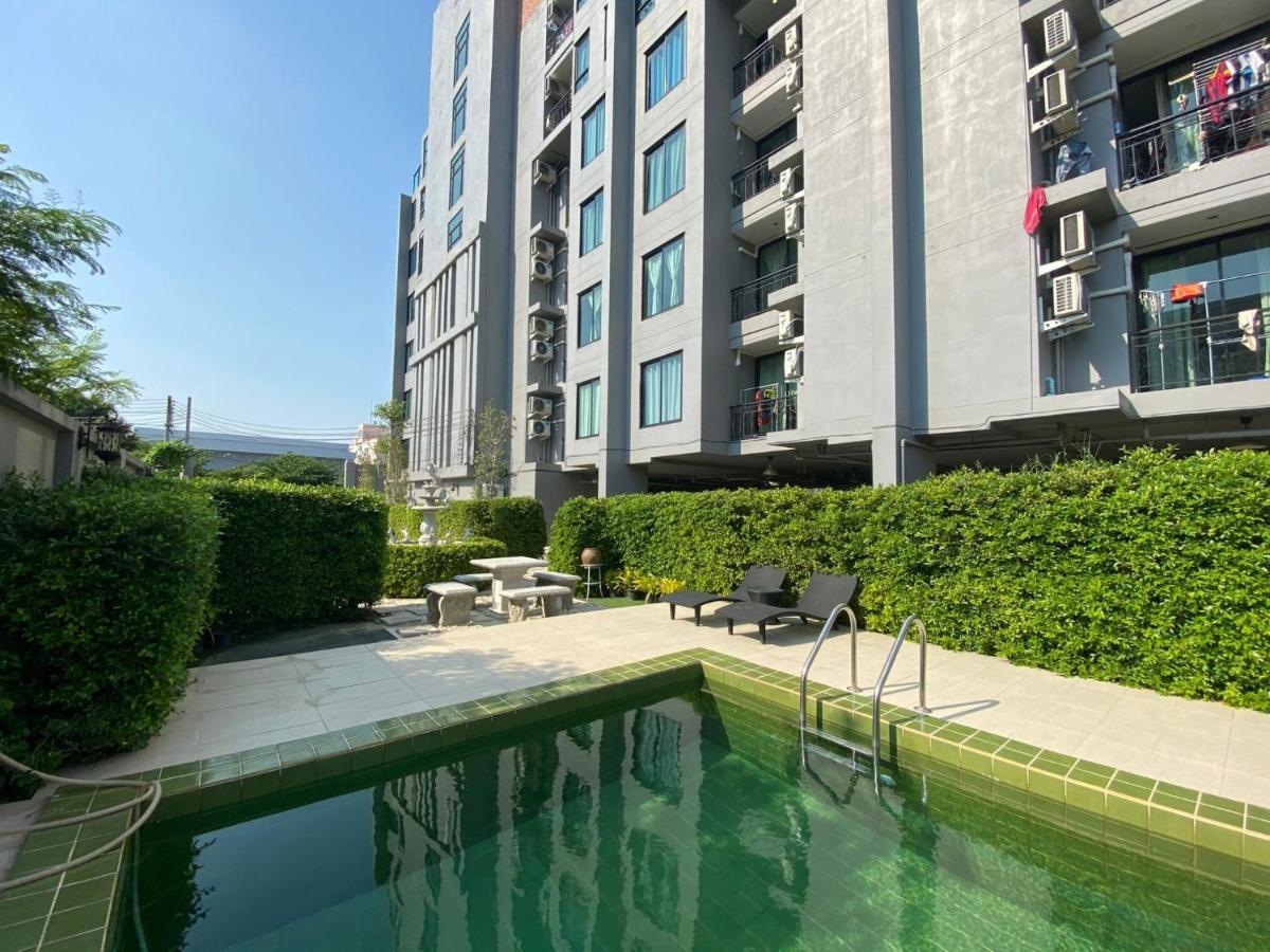 Roomquest Bangkok Sukhumvit 107 Samut Prakan Dış mekan fotoğraf