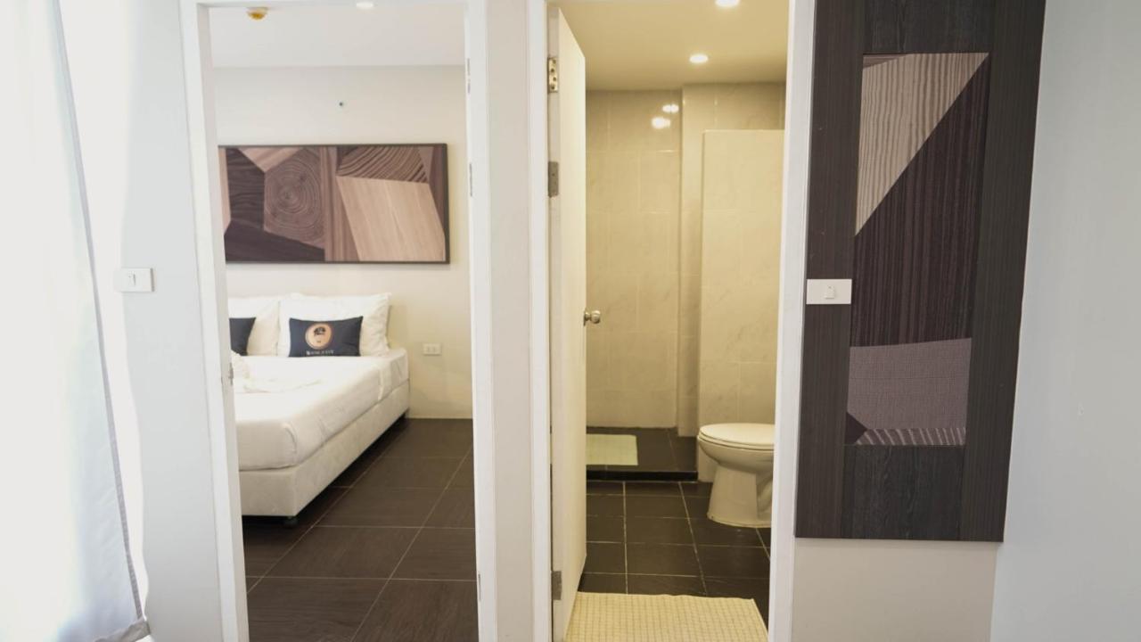 Roomquest Bangkok Sukhumvit 107 Samut Prakan Dış mekan fotoğraf