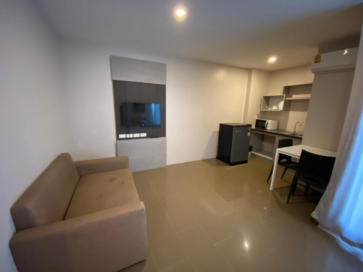 Roomquest Bangkok Sukhumvit 107 Samut Prakan Dış mekan fotoğraf