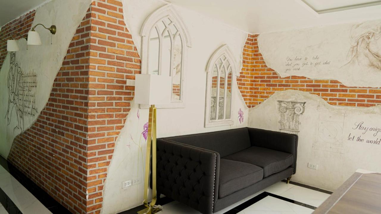 Roomquest Bangkok Sukhumvit 107 Samut Prakan Dış mekan fotoğraf