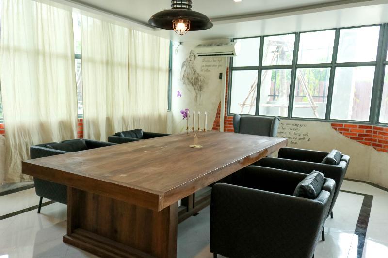 Roomquest Bangkok Sukhumvit 107 Samut Prakan Dış mekan fotoğraf