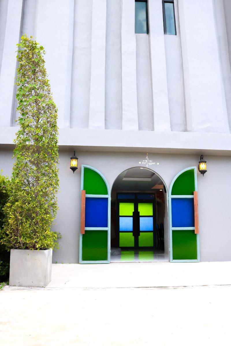 Roomquest Bangkok Sukhumvit 107 Samut Prakan Dış mekan fotoğraf