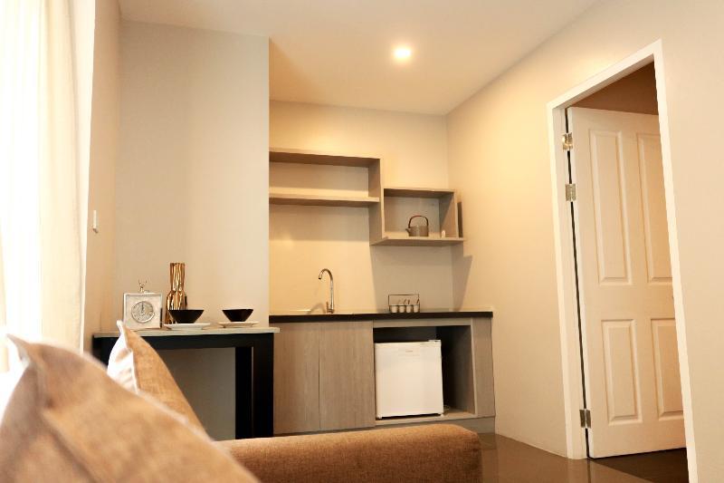 Roomquest Bangkok Sukhumvit 107 Samut Prakan Dış mekan fotoğraf