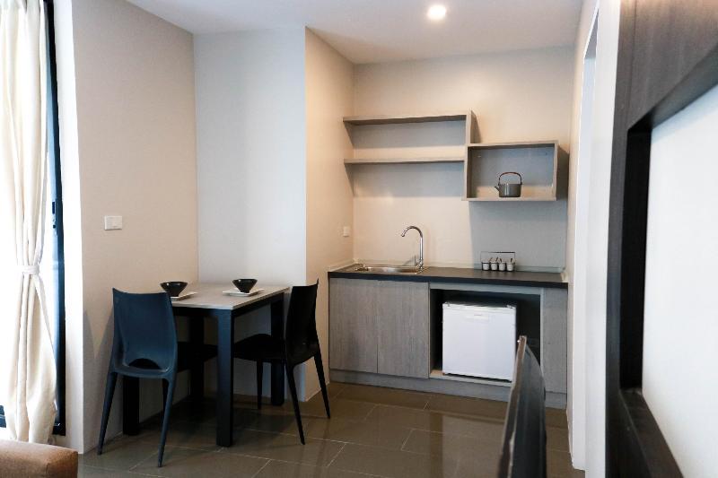 Roomquest Bangkok Sukhumvit 107 Samut Prakan Dış mekan fotoğraf
